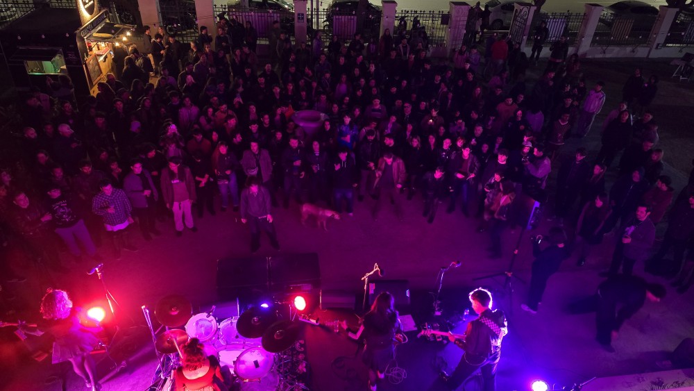 Público en el showcase Mundano Fest